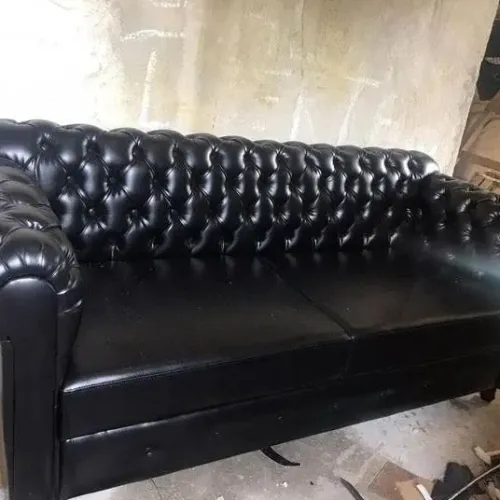 Sofá em capitonê 2 metros 