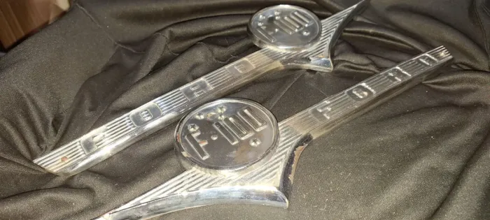 Emblemas Ford F-100