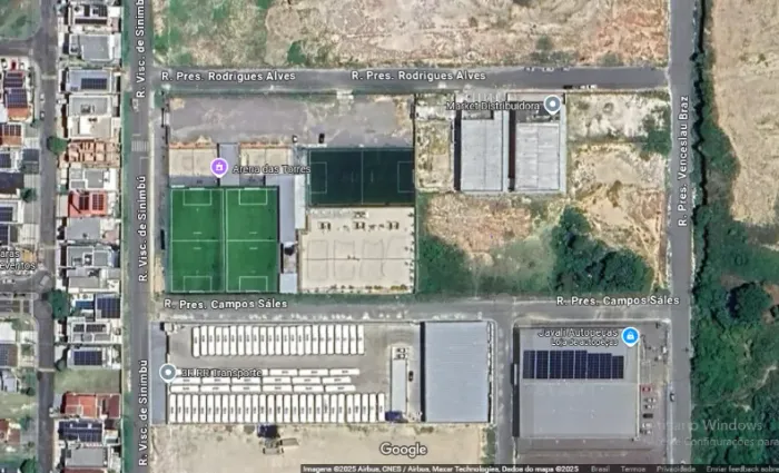 Terreno Comercial 2.400m² (60x40) à Venda | Próximo à Av. das Torres | Documentação Comple