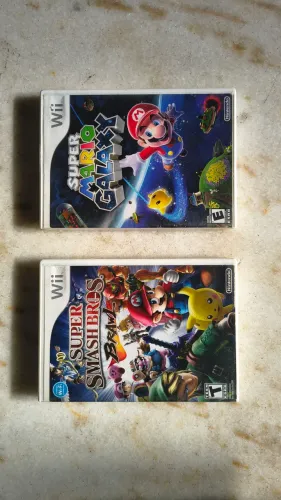 Super Smash Bros e Super Mario Galaxy Wii Originais na caixa, com manual 