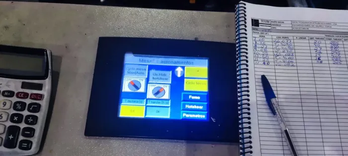 Extrusora aluminio 4" automatizada