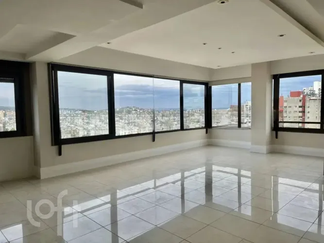 Imóvel para venda possui 106 metros quadrados com 2 quartos em Bela Vista - Porto Alegre -