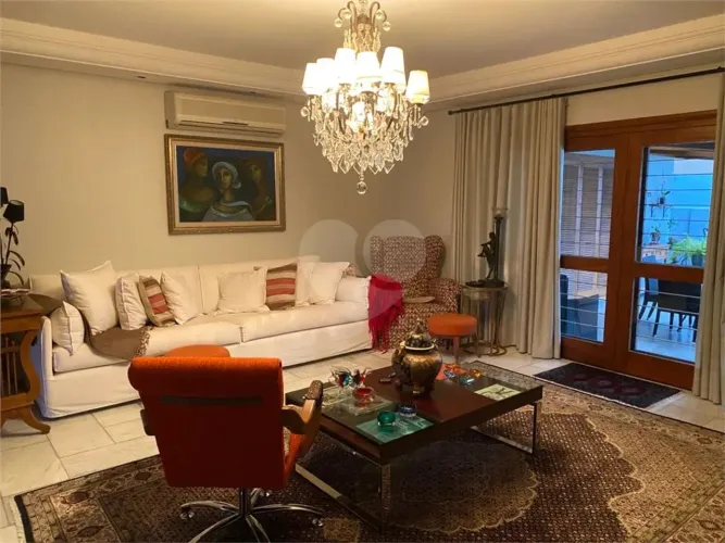 Casa com 3 quartos à venda ou para locação em Chácara das pedras - RS