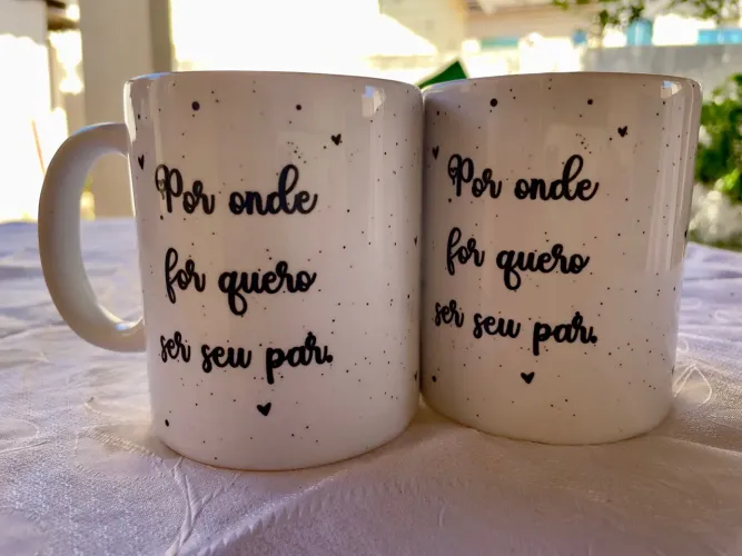 2 Canecas porcelana românticas personalizadas