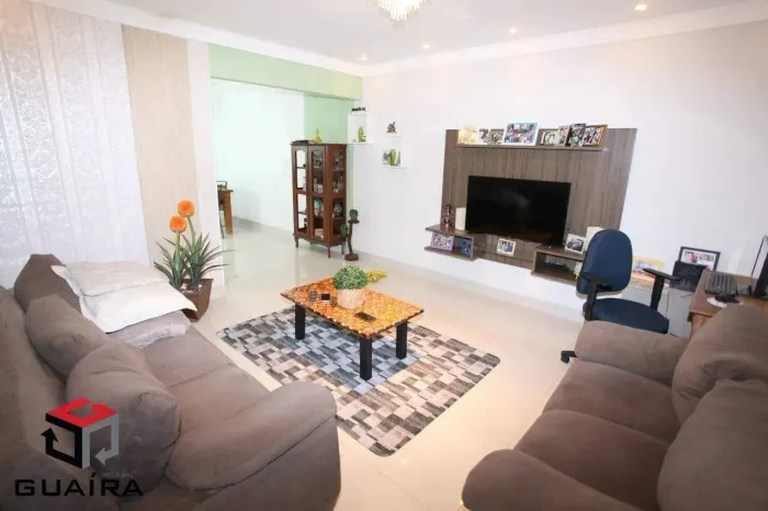 Sobrado à venda 5 quartos 1 suíte 2 vagas Assunção - Santo André - SP