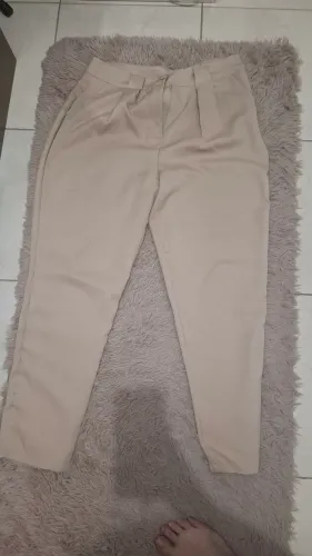 Calça alfaiataria bege tam GG tam 46