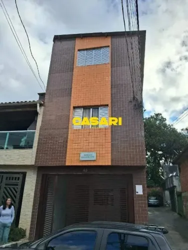 Sobrado à Venda com 5 Dormitórios e 4 Kitnets  188 m² no Parque Botujuru, São Bernardo do 