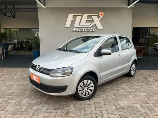 Volkswagen Fox Bluemotion 1.0 MI Total Flex 12V 5P 2014