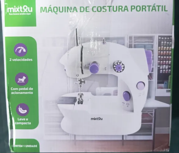 Mini máquina de costura (nova na caixa)