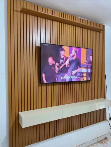 Painel ripado moderno grande com nicho