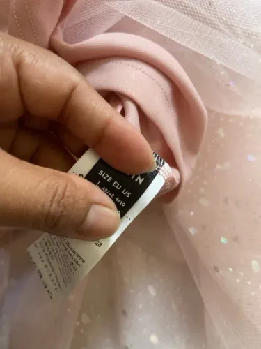 Vestido de Tule Rosa com Glitter