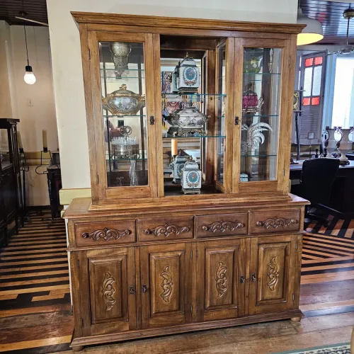 Moveis antigos, cristaleira antiga madeira nobre, antiguidades