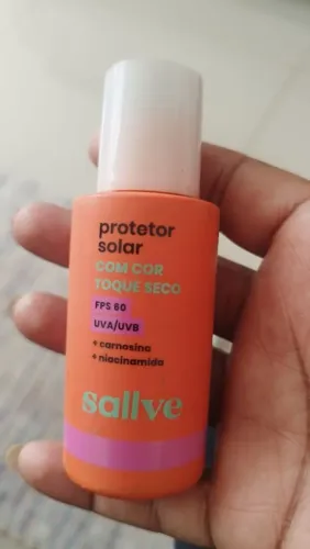Protetor Solar com Cor da Sallve (Cor 70), 