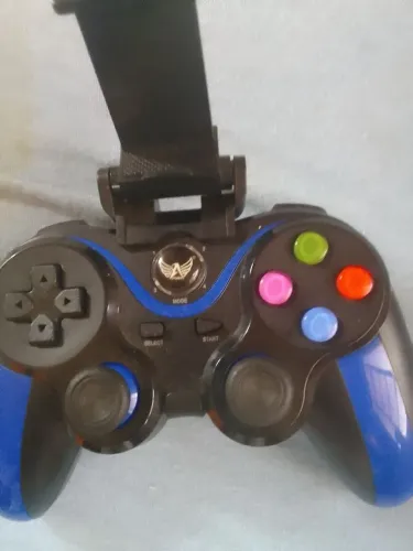 Controle bt com suporte para celular praticamente novo