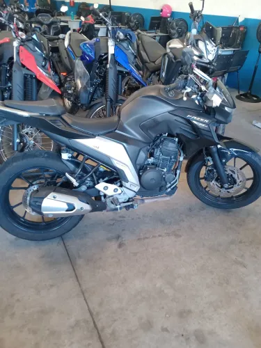 Yamaha FZ25 2023 250cc Vitória motors 