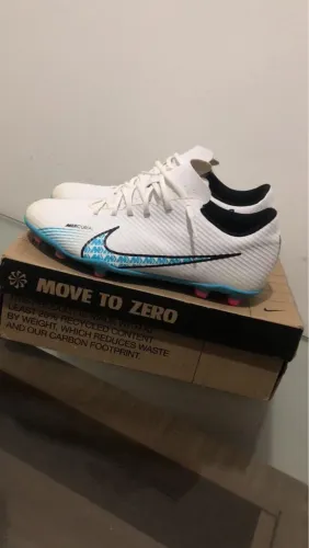 Chuteira Nike Mercurial