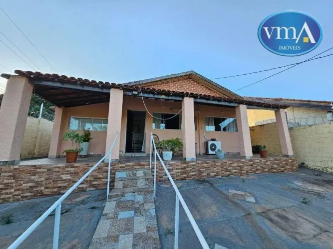 Vendo casa térrea, 255,00 m², 3 dormitórios sendo 1 suíte, Região do Boa Esperança, Cuiabá