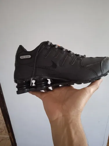 Tênis Nike Shox Preto