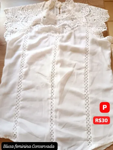 Blusa Feminina Branca Detalhada - Tamanho P