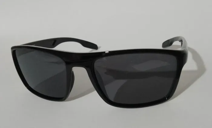 Óculos de Sol Polarizado Uv400 KDEAM Lentes Fotocromáticas Armação Preta c Lentes Escuras