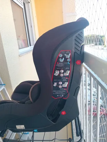 Vendo cadeira veicular p bebê 