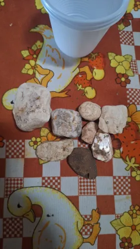 Conjunto 8 pedras encontradas em cachoeira 