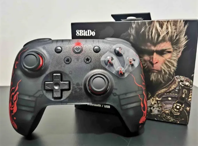 Controle Gamer 8bitdo - Edição Especial Wukong - sem fio (usado muito pouco)