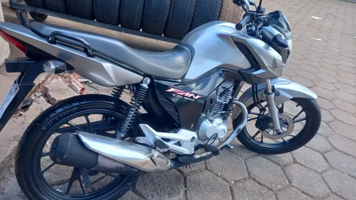 Honda CG 160 Fan 2024 - Muito conservada