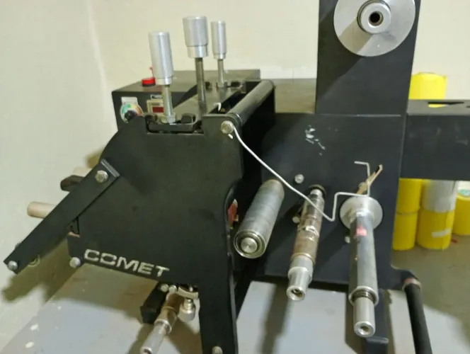 Máquina troqueladora