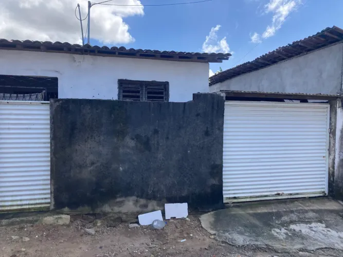 CASA A VENDA EM MANDACARU
