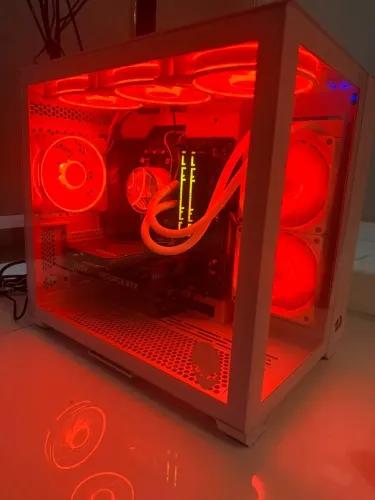 PC Gamer Ryzen 7 5700X + 32gb + RTX 4060TI