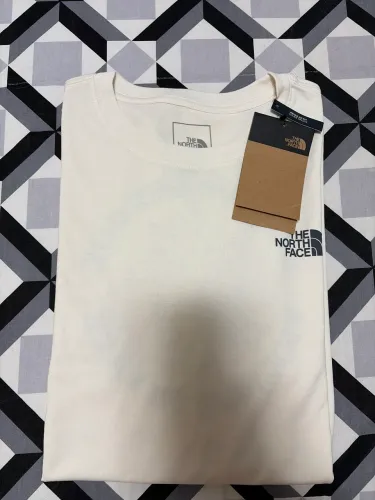 Camiseta The North face Regular Fit, tamanho G, nova, original e importada 