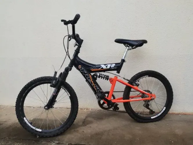 Bicicleta Aro 20 Juvenil Track Bikes XR 20 Preto e Laranja