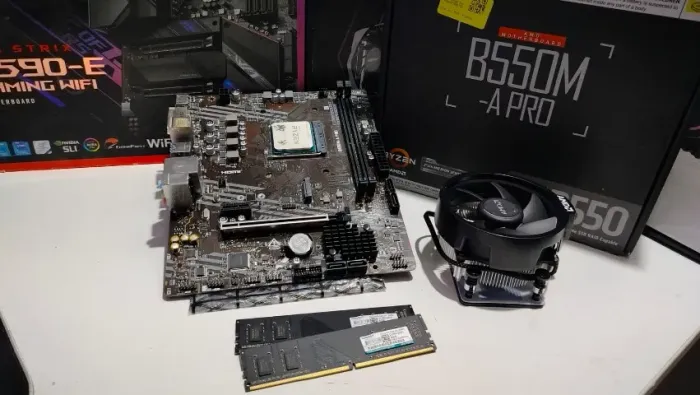 Kit Ryzen 7 5700g + B550 MSI PRO + 16gb RAM DDR4