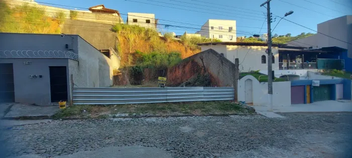 Lote 12x30 no Bairro Filadélfia - Documentado