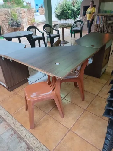 Escrivaninha mesa modular ( de canto ) em MDF , com portas e gavetas.