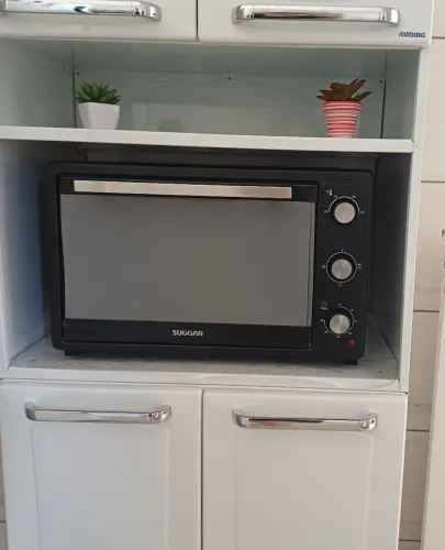 Vendo Forno Elétrico Suggar 50 litros R$ 150,00. Natália * 