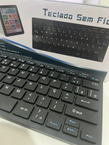 Teclado sem fio para tablets, smartphones e notebooks