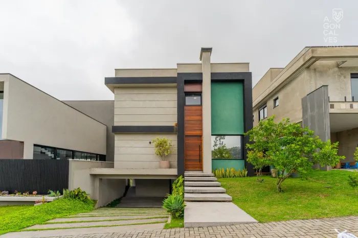 Casa em Condomínio no Alta Vista, 03 Suítes, 04 Vagas, Piscina, Santa Cândida, Curitiba.