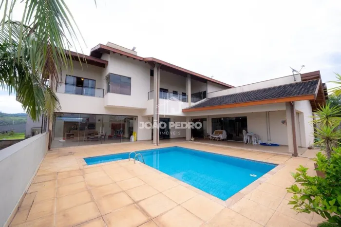 Casa Térrea de Alto Padrão no Reserva Altos do Cataguá | 1.011m², Piscina, 3 Dorms e Vista