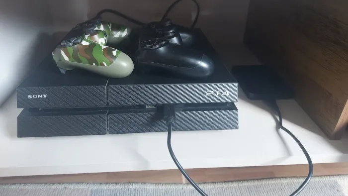 Playstation 4 Fat desbloqueado c/ SSD + 1 tb HD Externo 