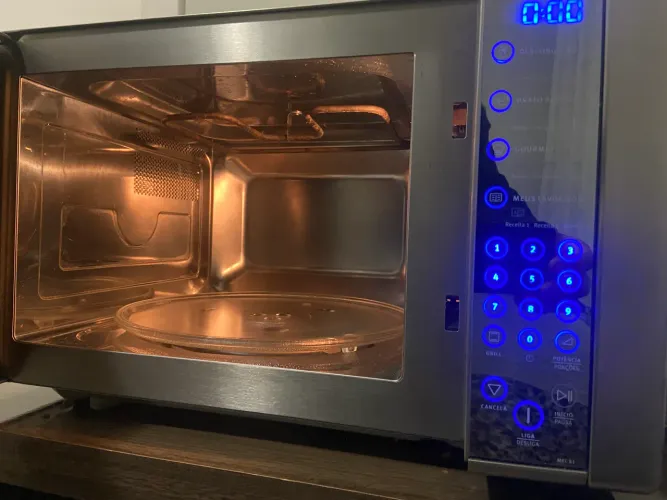 MICROONDAS ELECTROLUX BLUE TOUCH MEC41