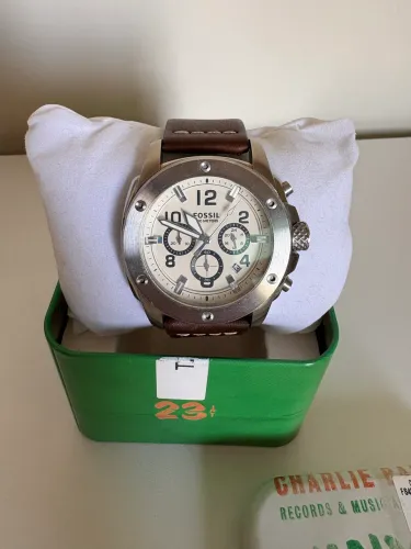 Relógio masculino fossil com pulseira de couro marrom 