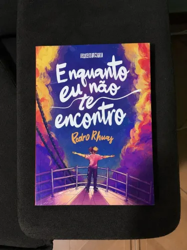 Enquanto Não te Encontro