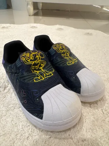 Tênis Adidas Superstar Mickey Tamanho 24