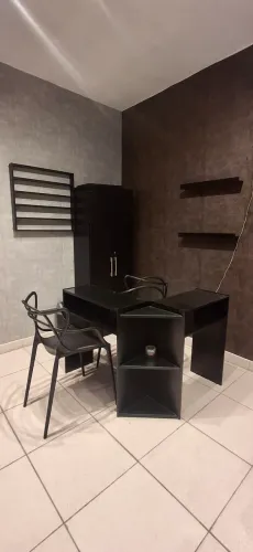 Vendo mesa em L manicure