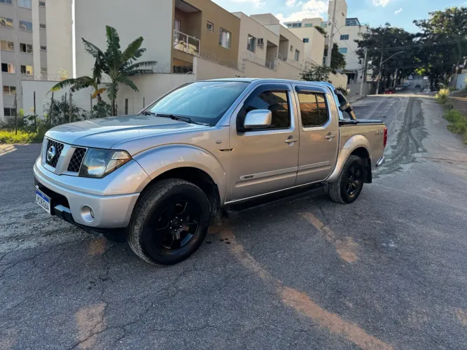 Nissan Frontier XE CD 4X4 2.5 TB Diesel 2012
