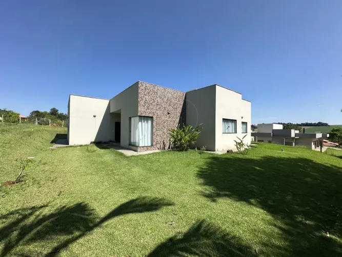 Casa no Condomínio Estância Cabral à venda com 2 quartos sendo 1 suíte