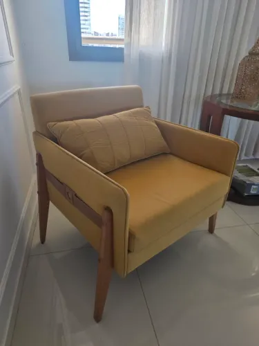 Poltronas e Mesinha