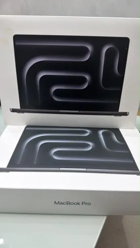 MacBook Pro M5